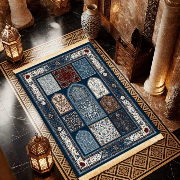 Alfombrilla de rezo islamica - estilo arabe (3) Alfombra de Rezo Árabe — Sajjada con Diseño Tradicional de Arabescos