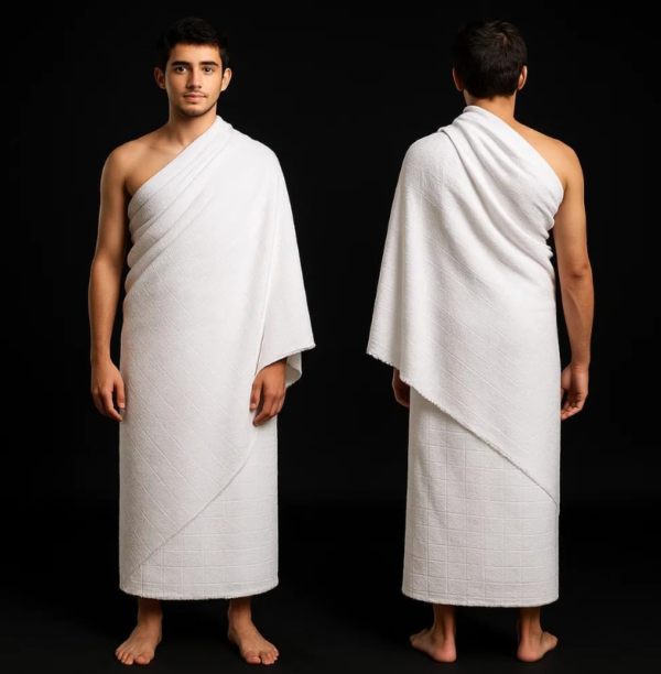 Ihram-Ehram-Ahram para hombres 2 Familia musulmana con niños en Ihram, preparándose para la peregrinación