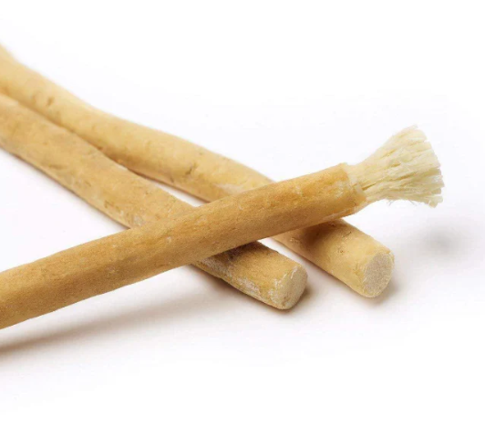 Detalle del extracto natural de miswak en la fórmula de la pasta